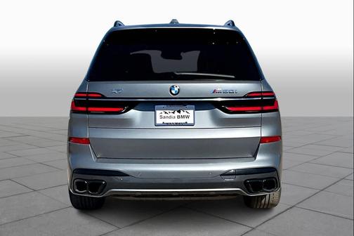 2023 BMW X7 M60i