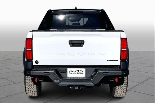 2025 Toyota Tacoma Trailhunter Hybrid Double Cab 6 Bed AT (Natl)