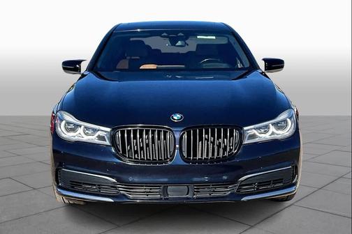 2019 BMW 750 i