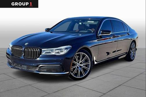 2019 BMW 750 i
