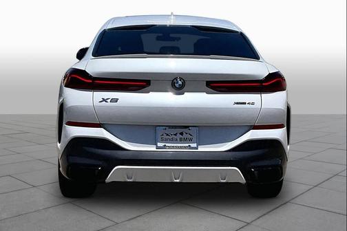 Mineral White Metallic 2023 BMW X6 xDrive40i