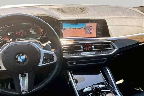 Mineral White Metallic 2023 BMW X6 xDrive40i