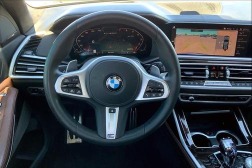 2021 BMW X7 M50i