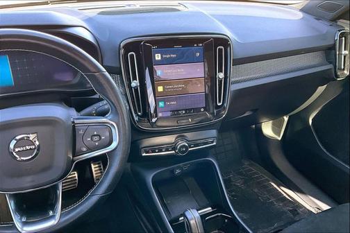 2021 Volvo XC40 P8
