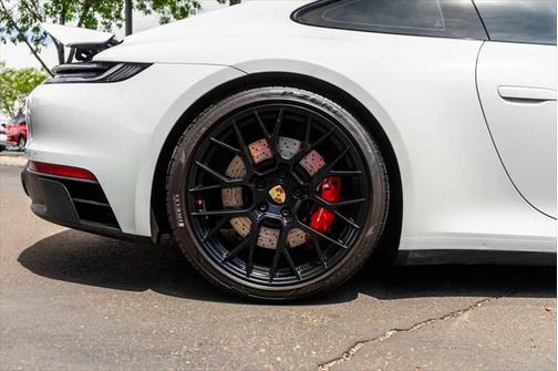 2022 Porsche 911 Carrera GTS