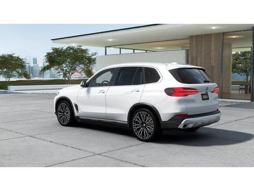 Mineral White Metallic 2026 BMW X5 xDrive40i