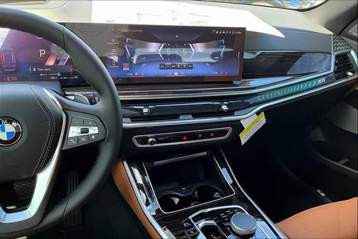 Manhattan Green Metallic 2026 BMW X5 xDrive40i