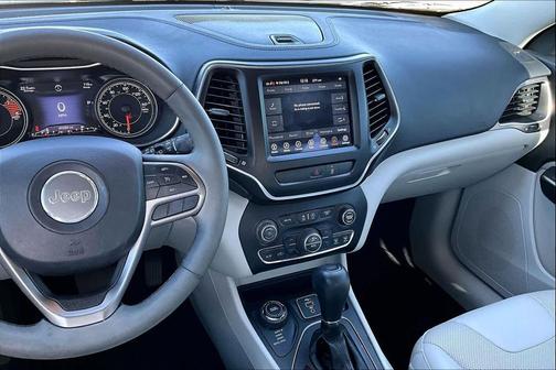 2022 Jeep Cherokee Latitude Lux