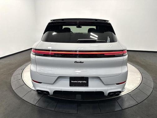 2025 Porsche Cayenne Turbo