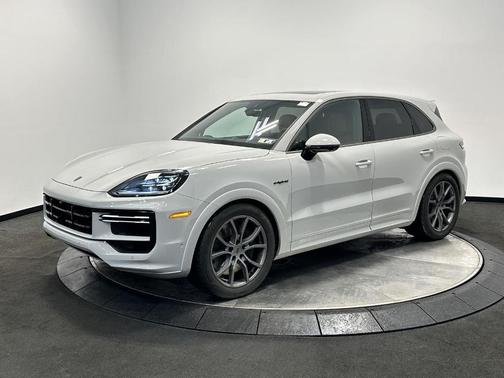 2025 Porsche Cayenne Turbo