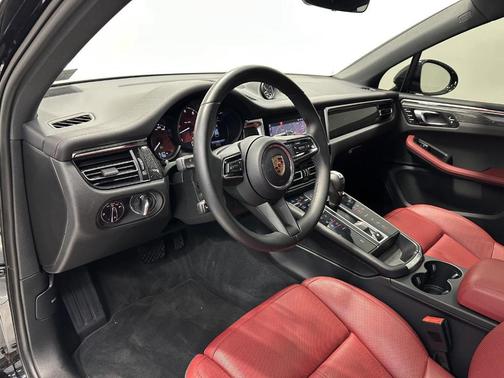 Black 2024 Porsche Macan Base