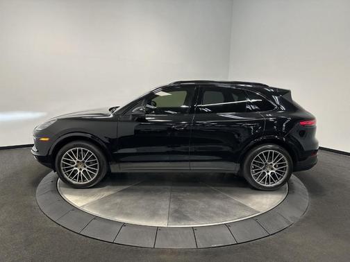 2022 Porsche Cayenne Platinum Edition