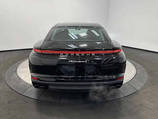 2026 Porsche Panamera 4
