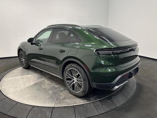 2025 Porsche Macan 4S