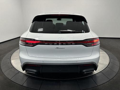 2025 Porsche Macan Macan