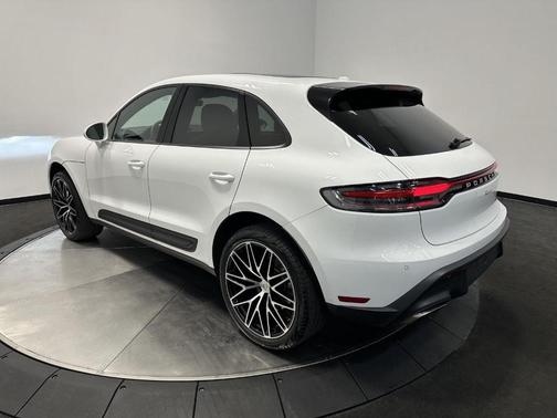 2025 Porsche Macan Macan