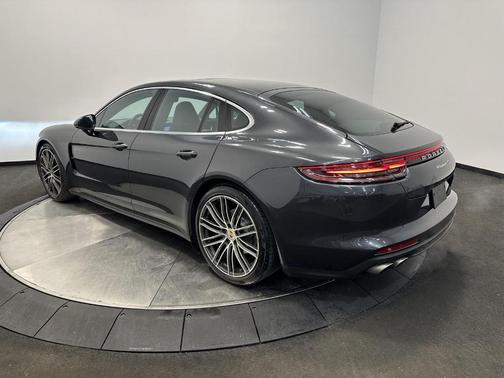 2018 Porsche Panamera 4S