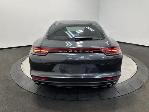 2018 Porsche Panamera 4S