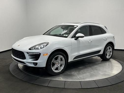 White 2016 Porsche Macan S