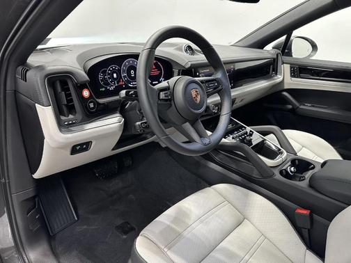 2026 Porsche Cayenne AWD