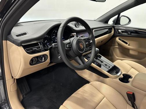 2026 Porsche Macan T