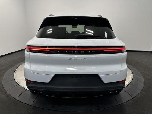 2024 Porsche Cayenne S