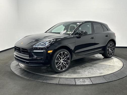 2025 Porsche Macan T
