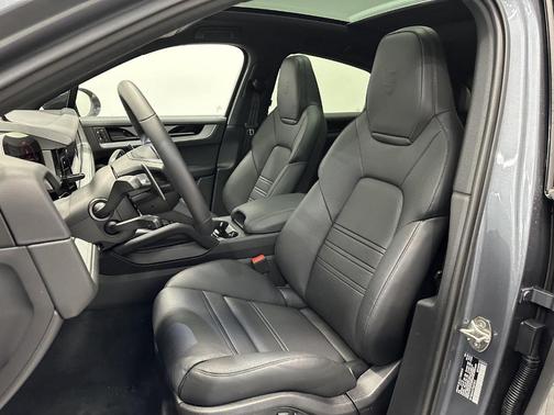 2026 Porsche Cayenne AWD