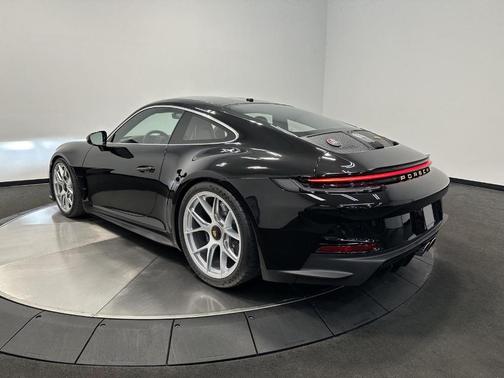 2024 Porsche 911 S/T