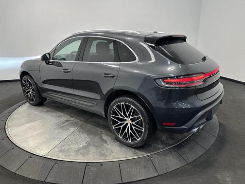 2025 Porsche Macan T