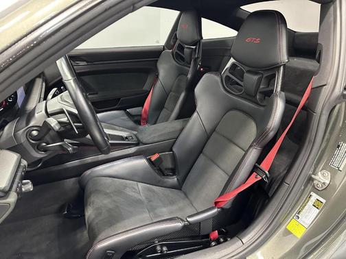 2023 Porsche 911 Carrera GTS