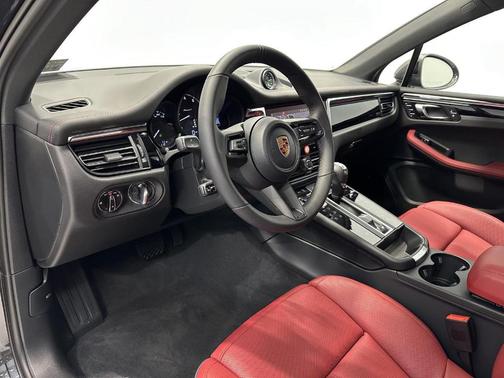 2026 Porsche Macan T