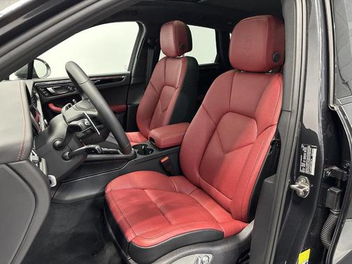 2026 Porsche Macan T