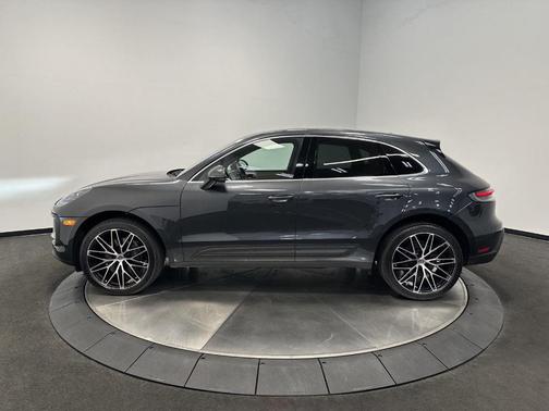 2022 Porsche Macan Macan