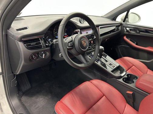 2025 Porsche Macan Macan