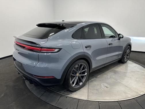 2024 Porsche Cayenne Turbo GT