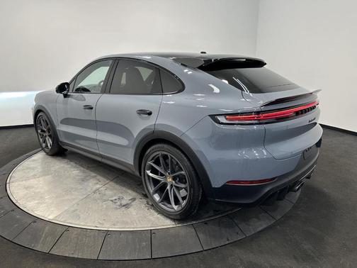 2024 Porsche Cayenne Turbo GT