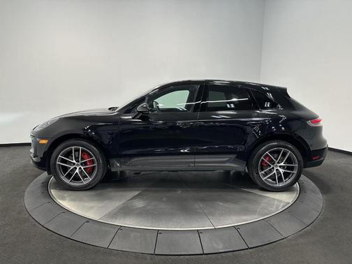 2022 Porsche Macan S
