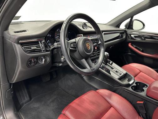 2022 Porsche Macan S