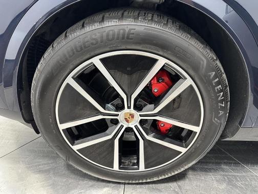 2025 Porsche Cayenne S