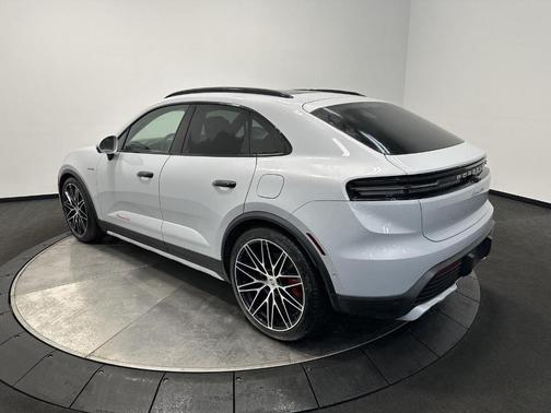 2026 Porsche Macan 4S