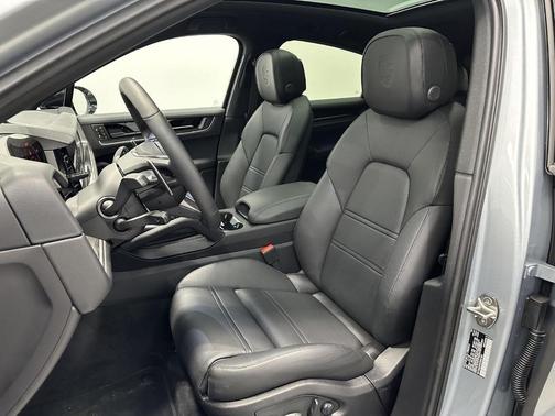 2026 Porsche Cayenne AWD