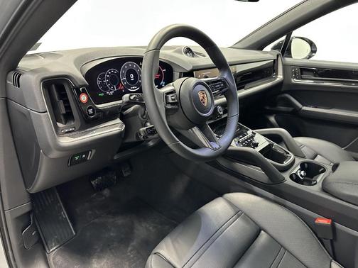 2026 Porsche Cayenne AWD