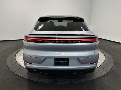 2026 Porsche Cayenne AWD