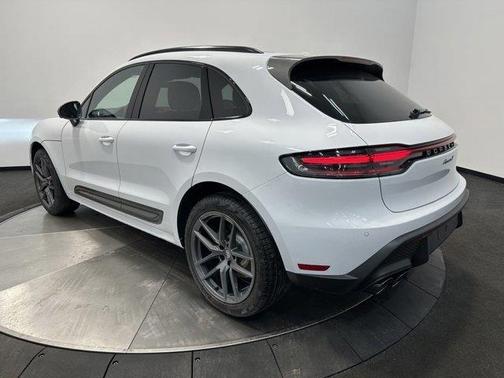 2025 Porsche Macan T