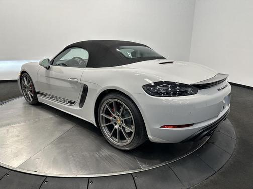 2025 Porsche 718 Boxster GTS 4.0