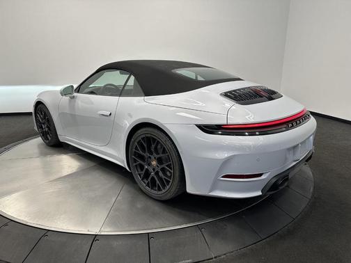2026 Porsche 911 Carrera