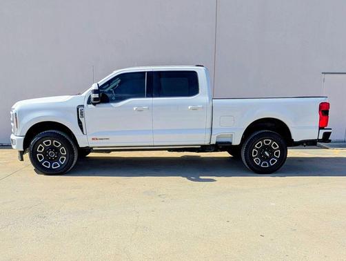 2025 Ford F-250 Platinum