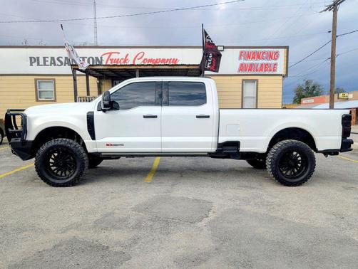 2024 Ford F-350 Platinum