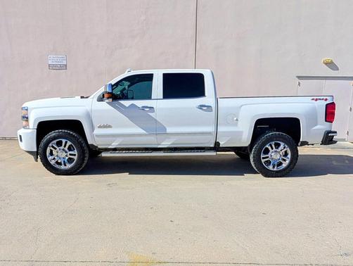 2016 Chevrolet Silverado 2500 High Country
